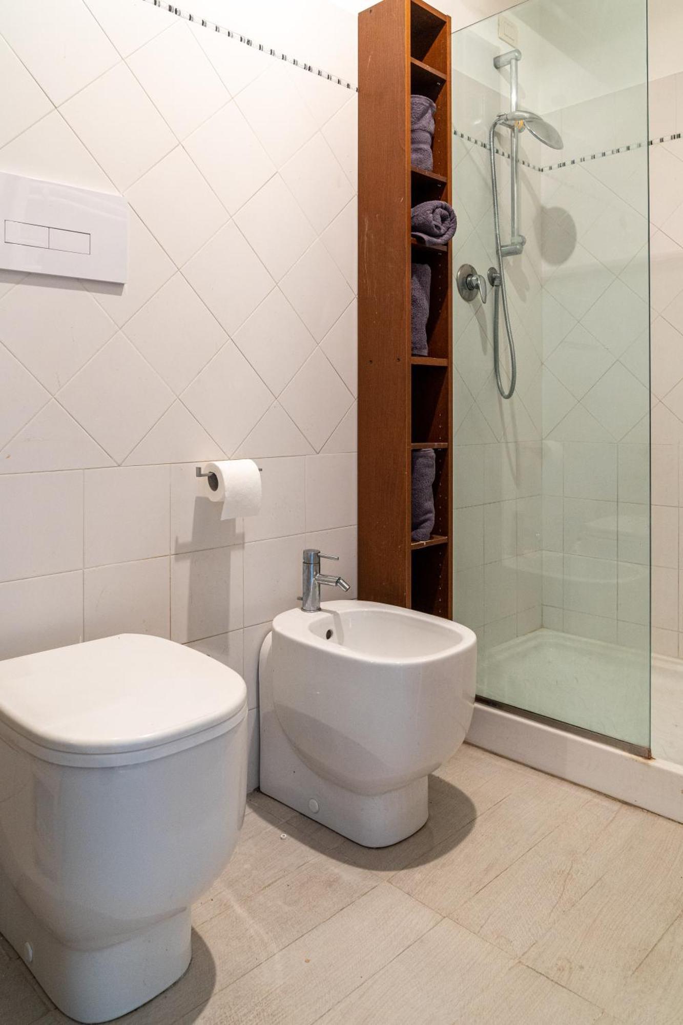 شقة Historic Apt In The Center Of Lucca With Balcony المظهر الخارجي الصورة